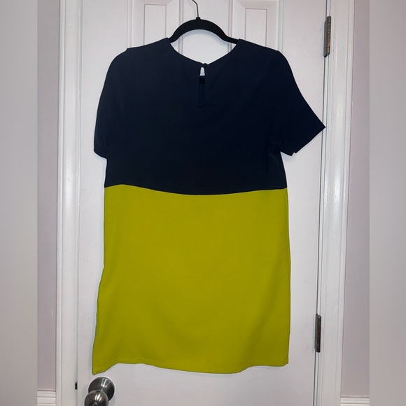 TOBI Dark blue & Lime green block sheath dress with short sleeves, Size Medium - Picture 8 of 15
